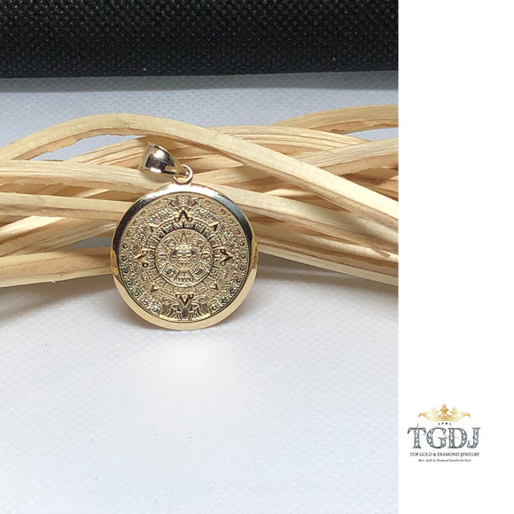 14k Solid Yellow Gold Aztec Calendar Pendant 27MM - Picture 1 of 6